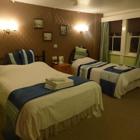 Kings Arms Hotel Пенрин Екстериор снимка
