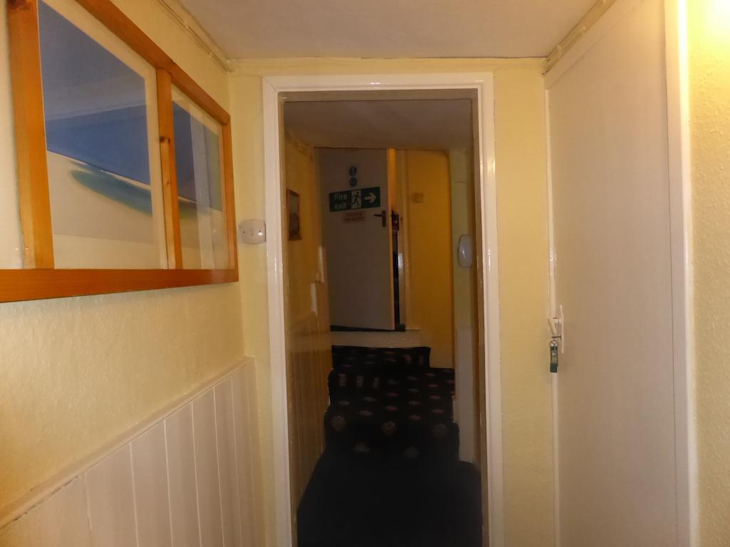 Kings Arms Hotel Пенрин Екстериор снимка